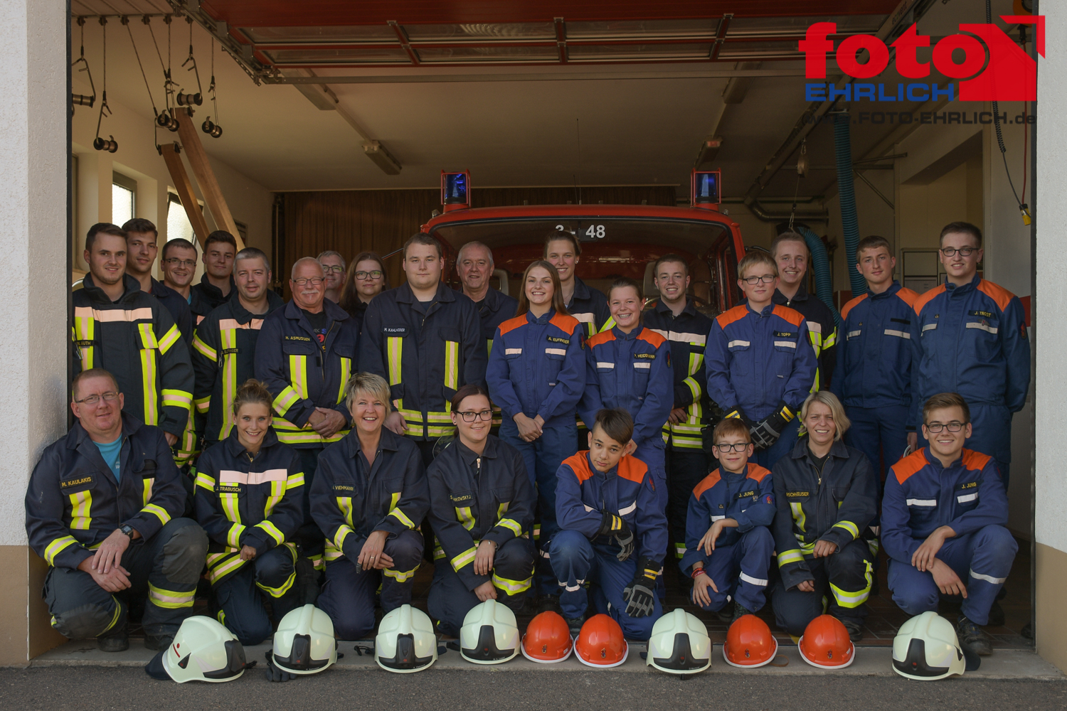 Gemeinsames Gruppenbild vor der Übung am Feuerwehrgerätehaus Werschau