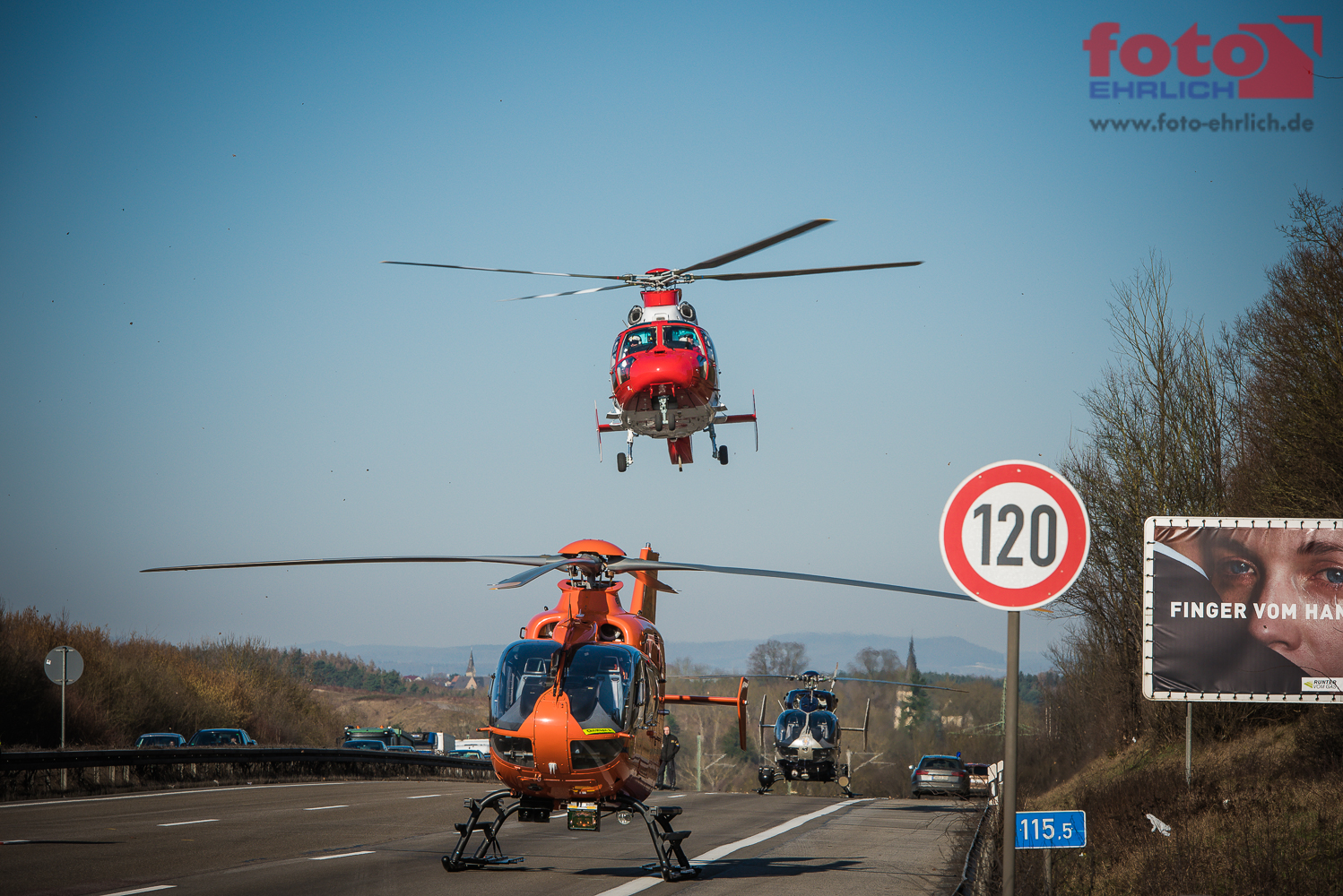 Symbolbild- vorne am Boden : Christoph 2